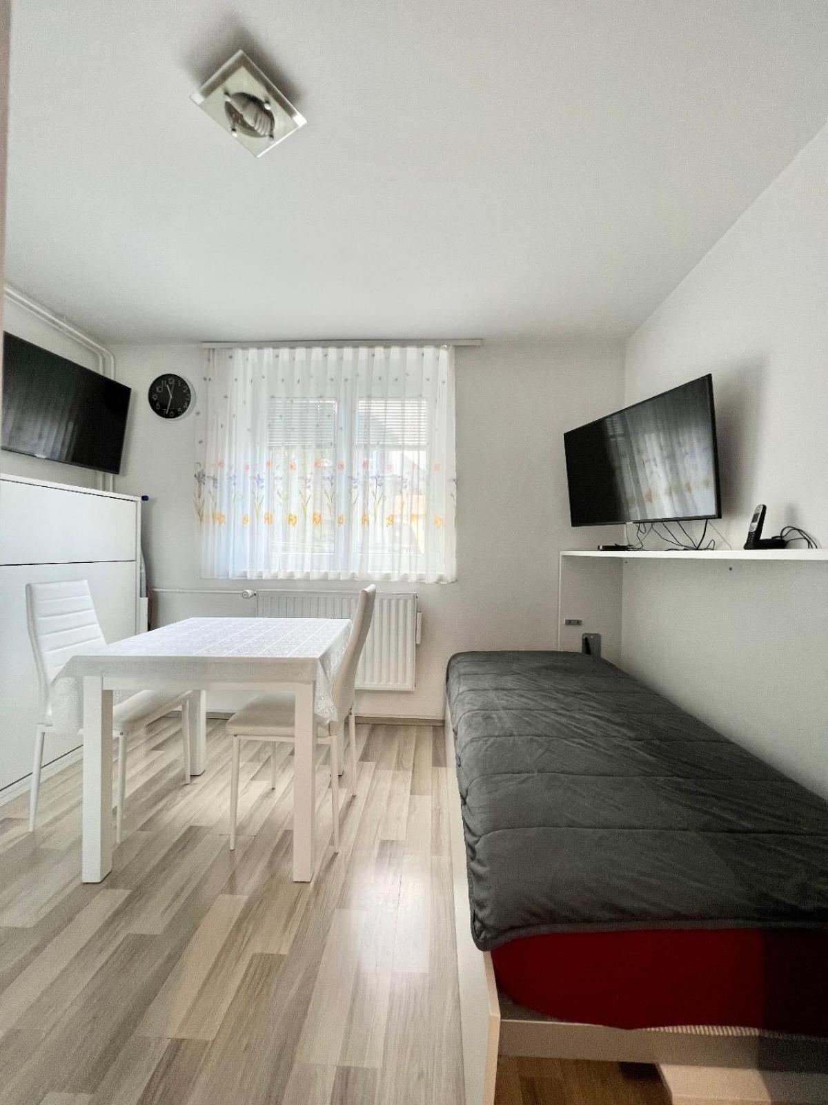 Apartment Z&R Ljubljana Buitenkant foto